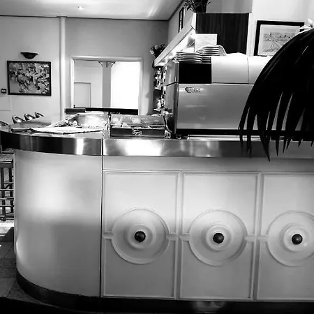 ホテル Madame Mere 2*