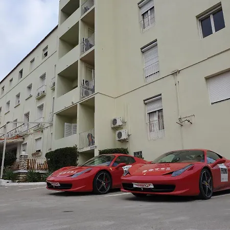 Madame Mere ホテル