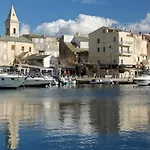 Madame Mere Hotel