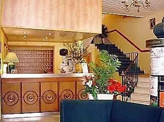 Hotel Madame Mere 3*
