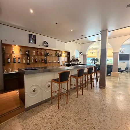 莫达姆米尔酒店 酒店 3*