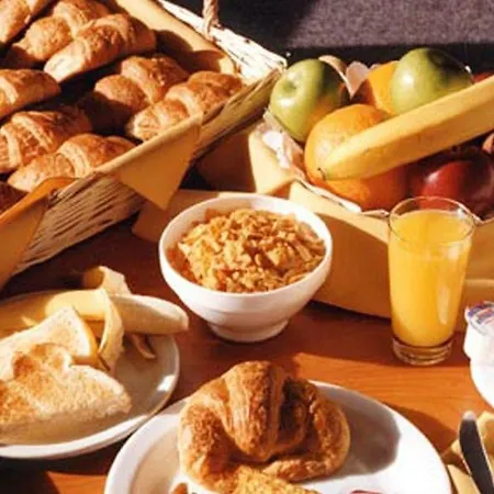 Hotell Madame Mere Saint-Florent (Corsica)