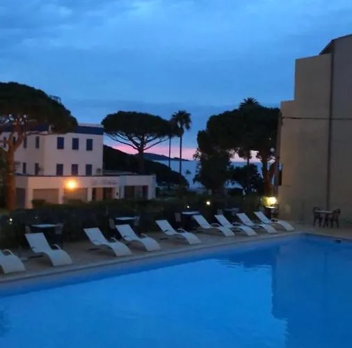 Madame Mere Hotel Saint-Florent (Corsica)