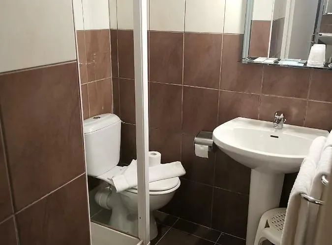 Madame Mere Hotel 2*